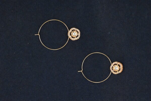 Elegant Memory Wire Choker Necklace Set with Floral Pendants - Image 4