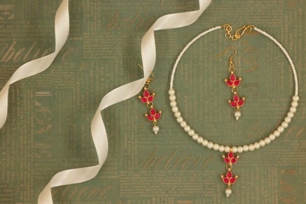 Elegance in Bloom Necklace Set in Dark Pinkish Red