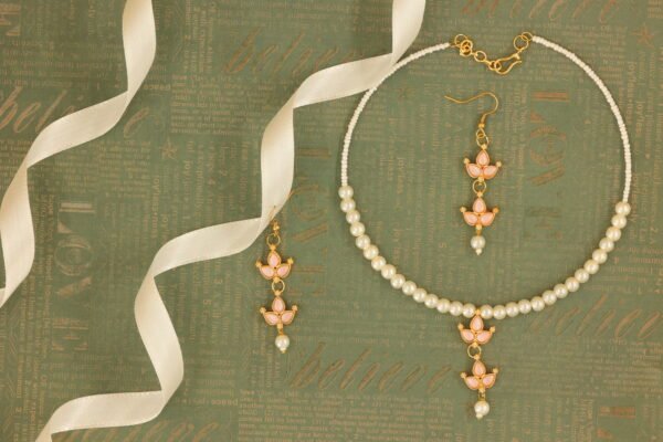 Elegance in Bloom Necklace Set in Pastel Pink