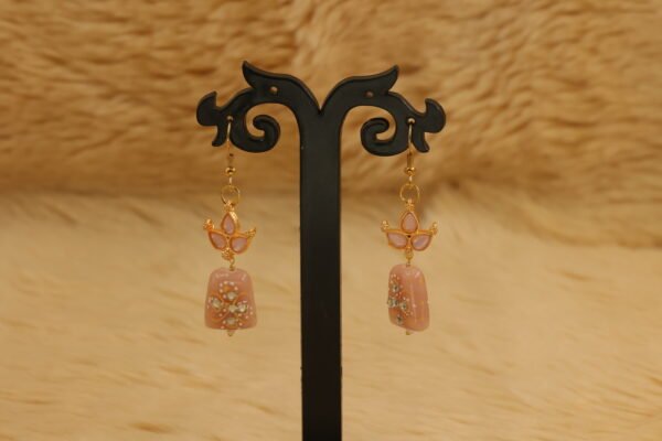Elegant Memory Wired Faux Pearl Necklace Set with Pastel Pink Meenakari Kundan Tumble bead - Image 3