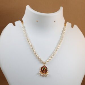 Simple Elegant Kemp Pendant Pearl Necklace