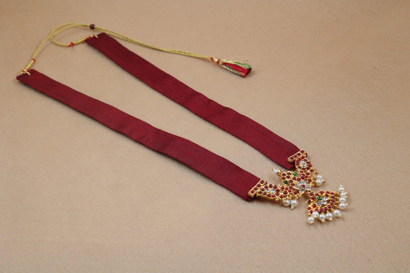 Maroon Raw Silk Fabric Necklace - Image 3