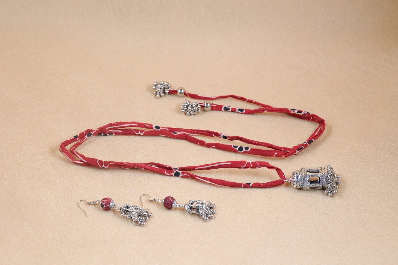 Versatile Open-Ended Red Brick Fabric Necklace piece